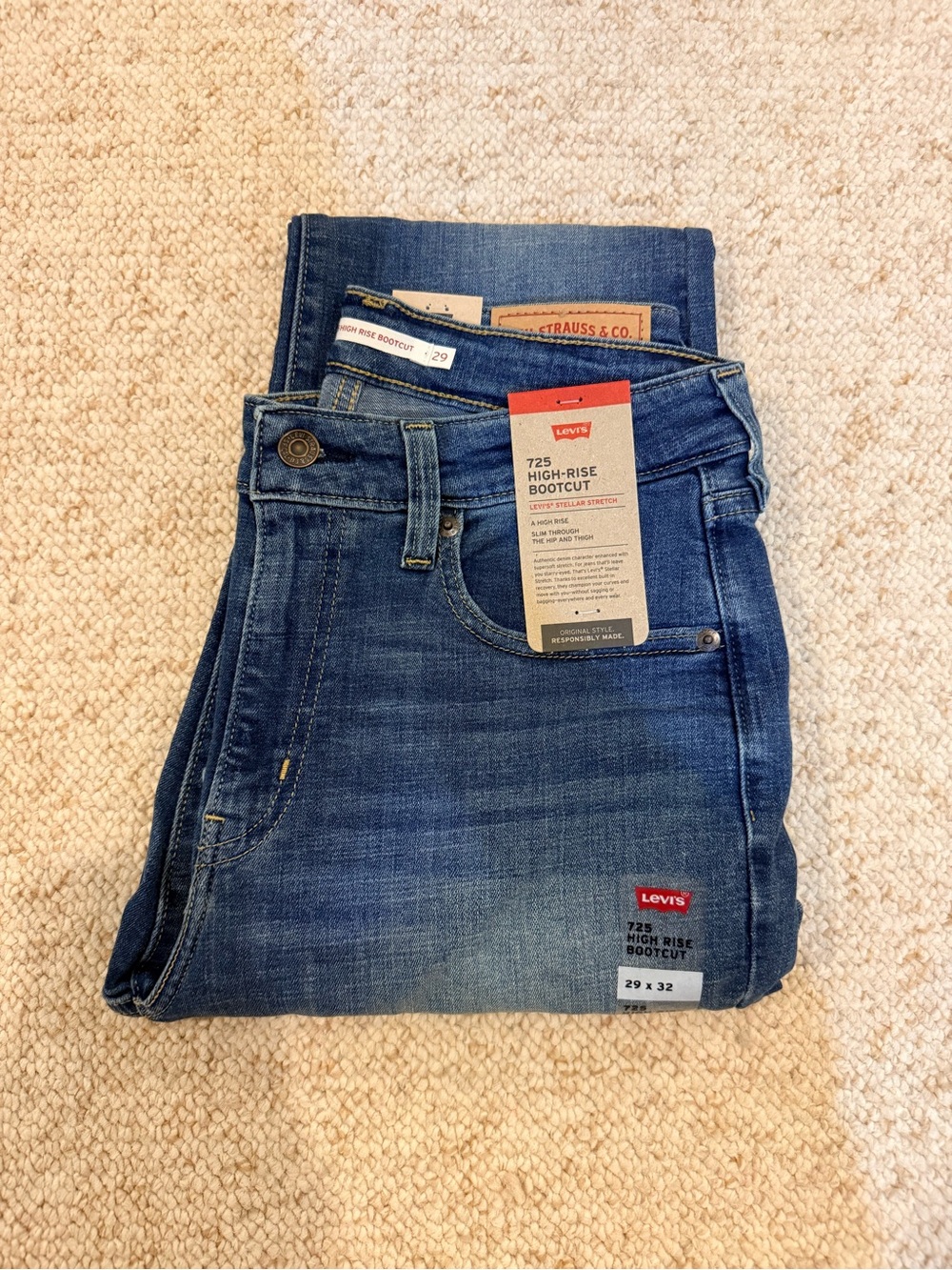 Levi's 725 High-Rise Bootcut Jeans - Medium Blue Wash